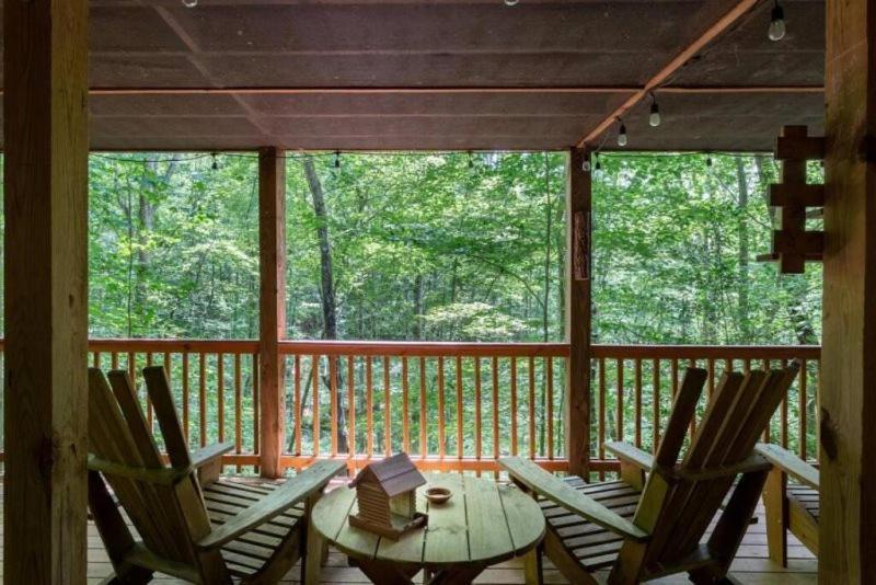 Villa Mountain Spirit Cabin - Fireplace And Hot Tub à Blue Ridge Extérieur photo