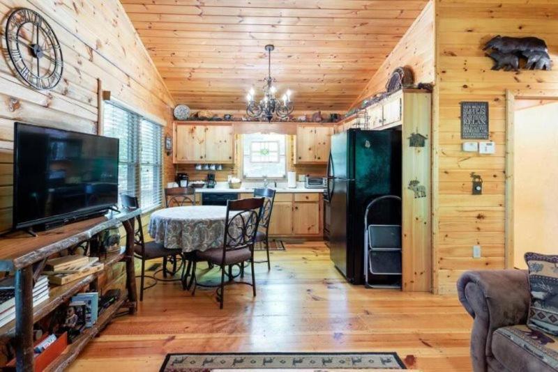 Villa Mountain Spirit Cabin - Fireplace And Hot Tub à Blue Ridge Extérieur photo