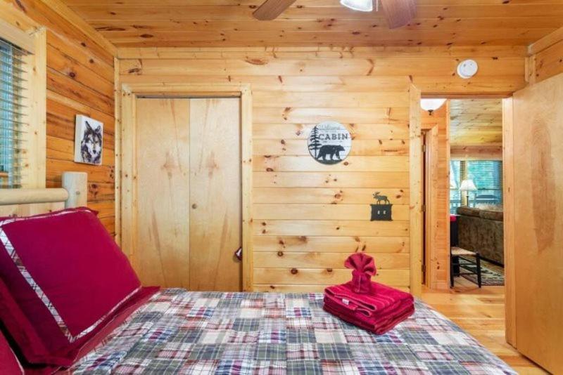 Villa Mountain Spirit Cabin - Fireplace And Hot Tub à Blue Ridge Extérieur photo